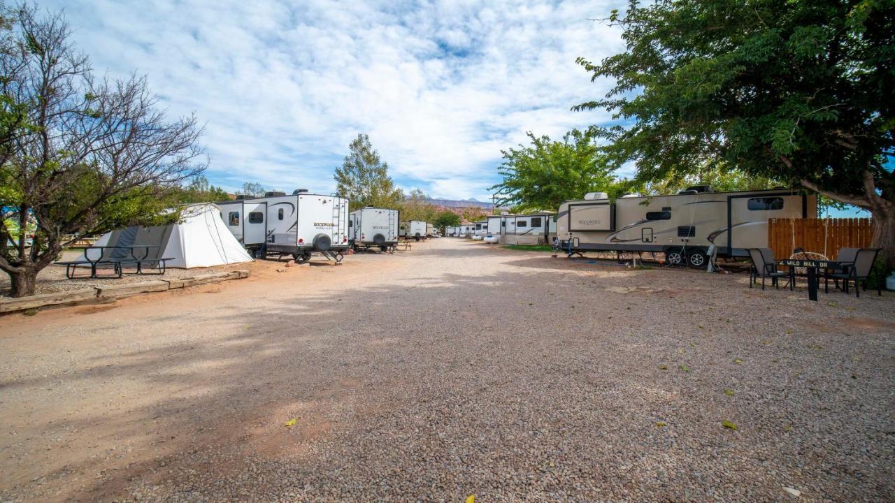 FunStays Glamping Setup Tent in RV Park #1 OK-T1 Moab Exterior foto